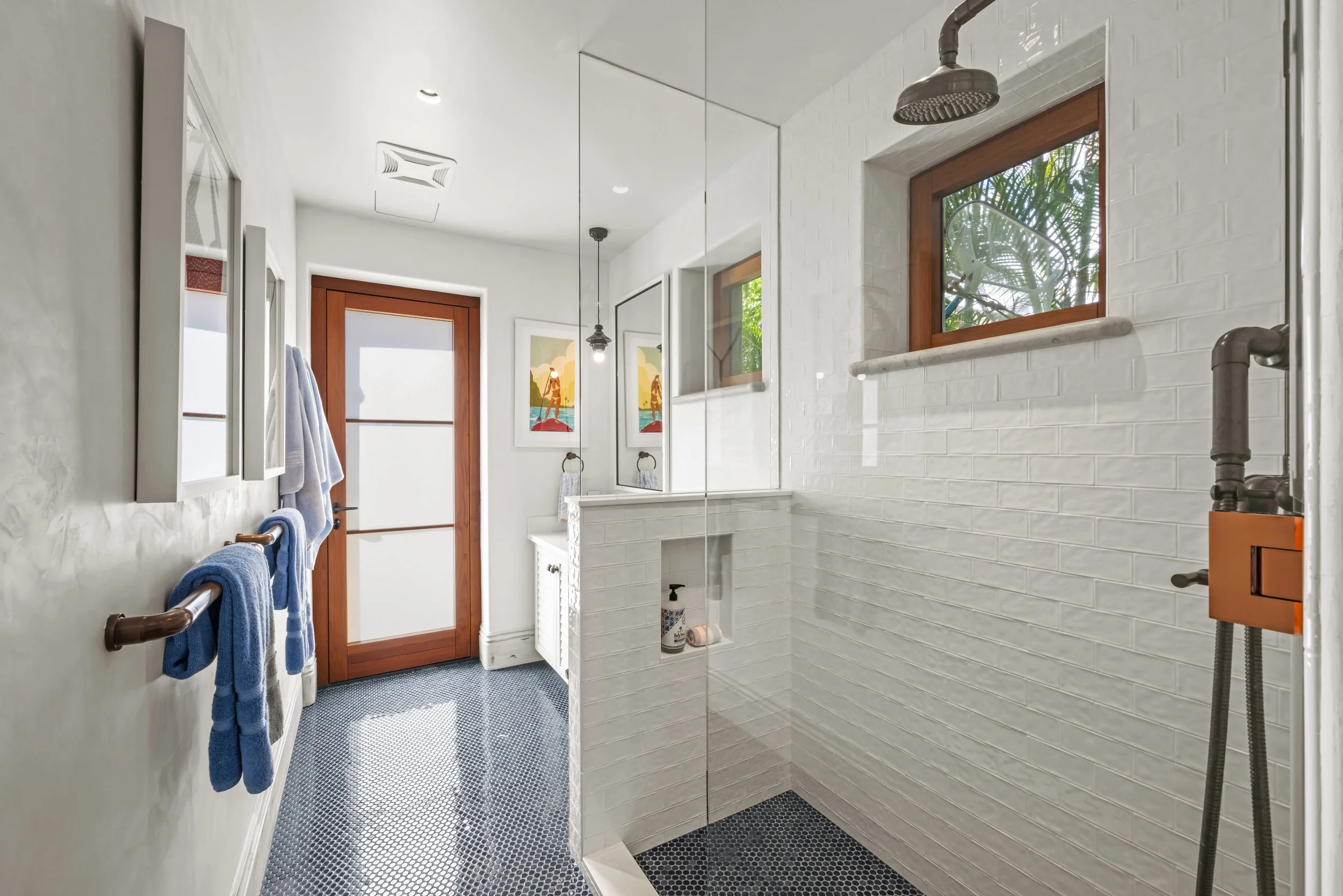 Guest House 1-12.jpg