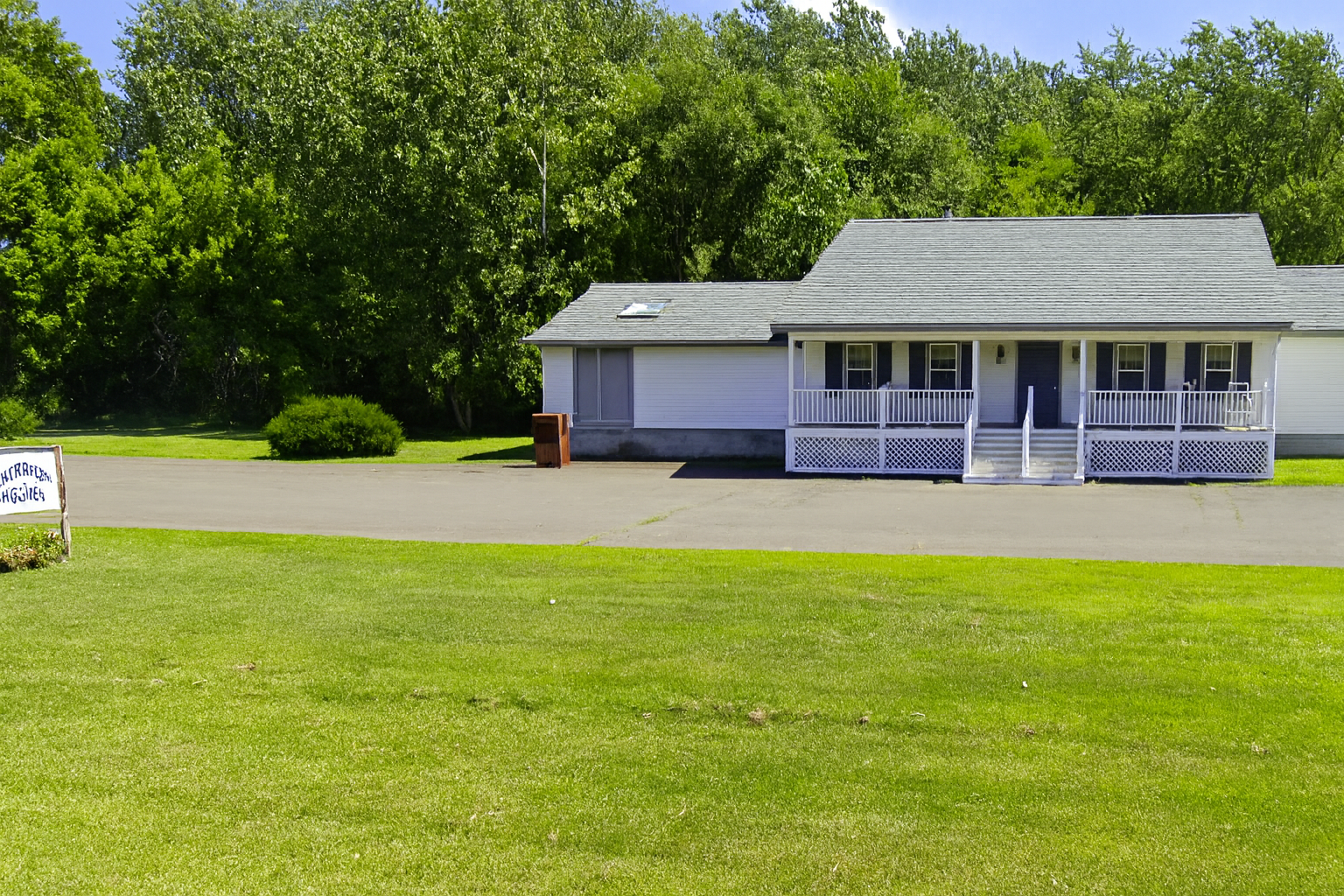 Exterior of Kinderhook Animal Hospital