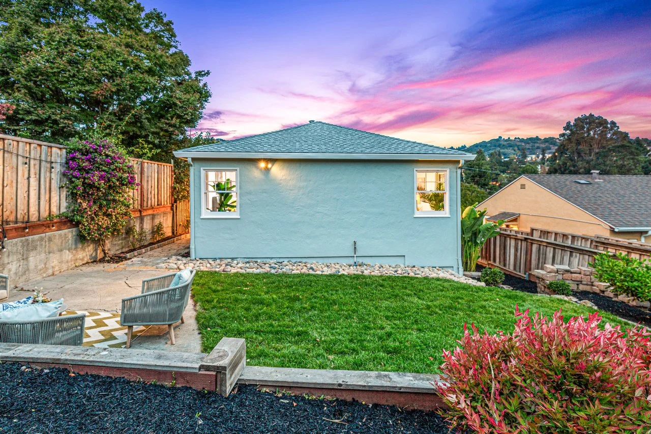 4421 Albert St Smaller 058.jpg