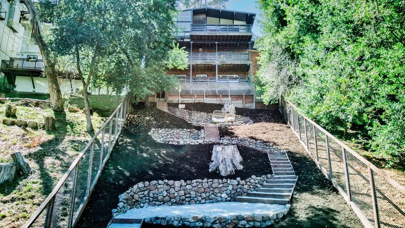 1615 Arrowhead081.jpg