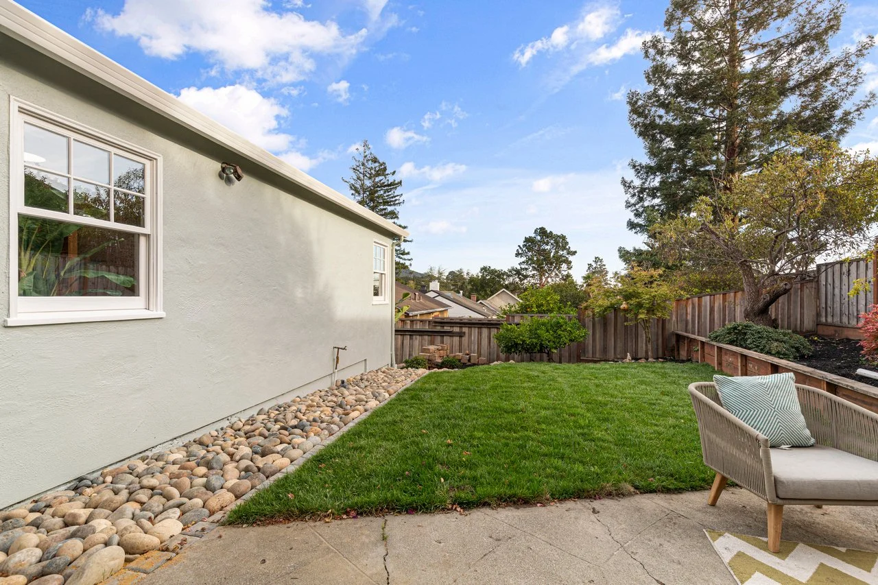 4421 Albert St Smaller 037.jpg