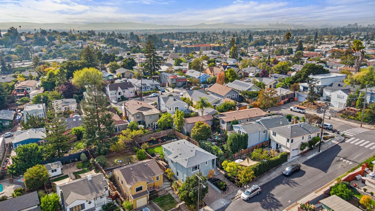 4421 Albert St Smaller 062.jpg