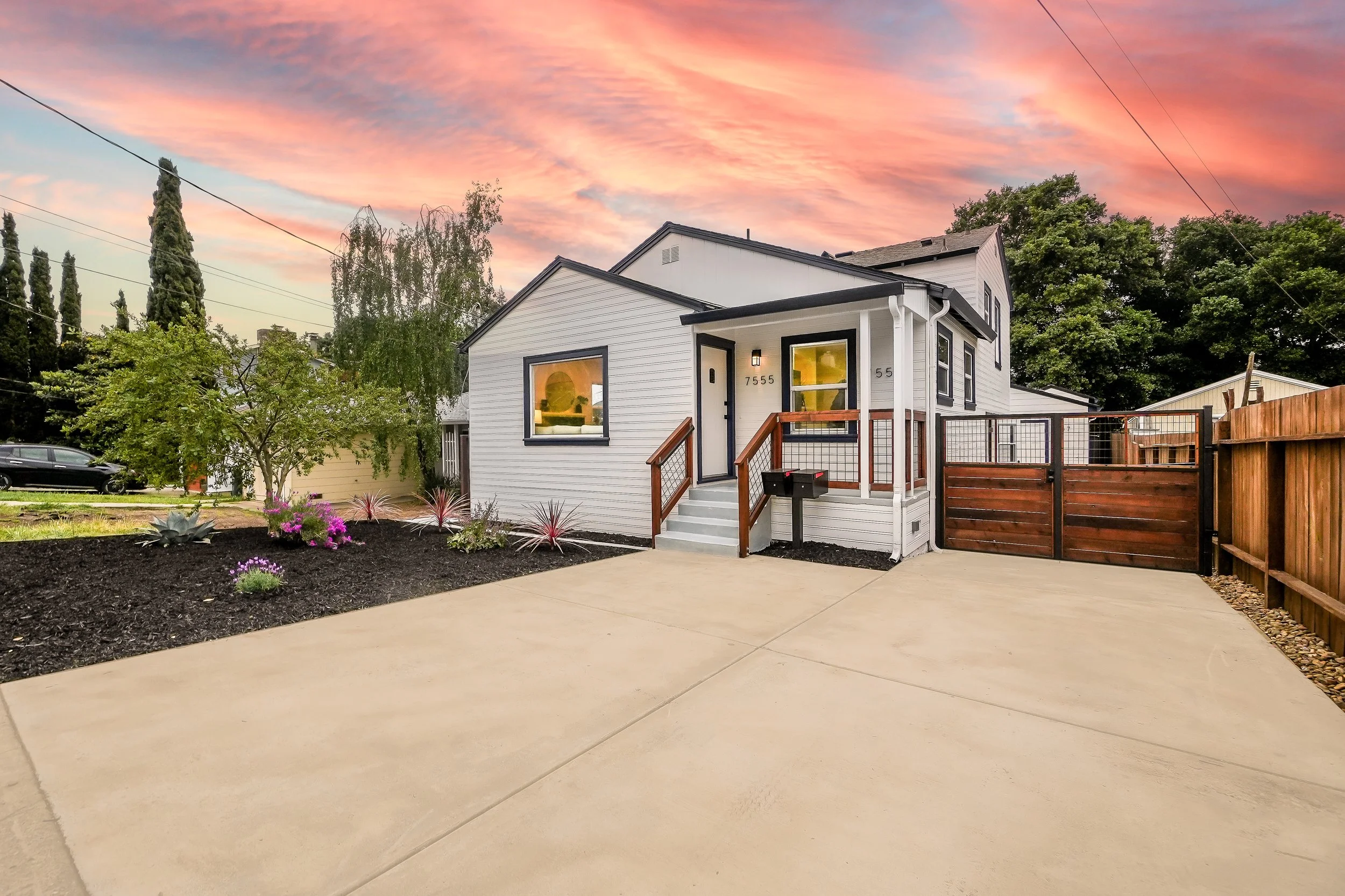 7555 CIRCLE HILL DRIVE