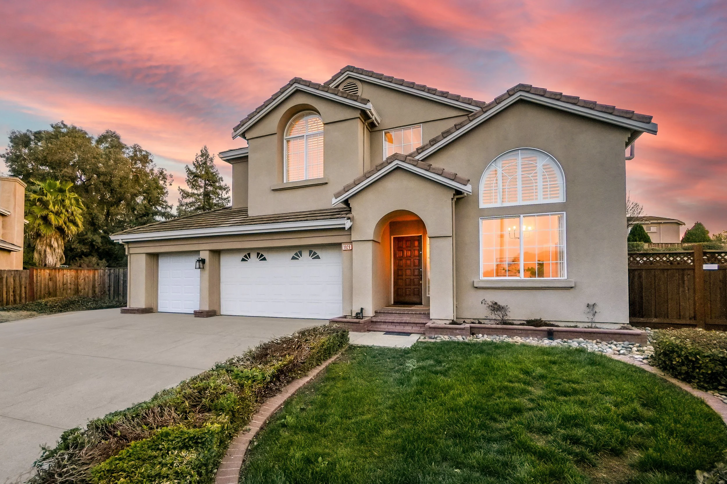 1928 MEDICINE MOUNTAIN COURT 