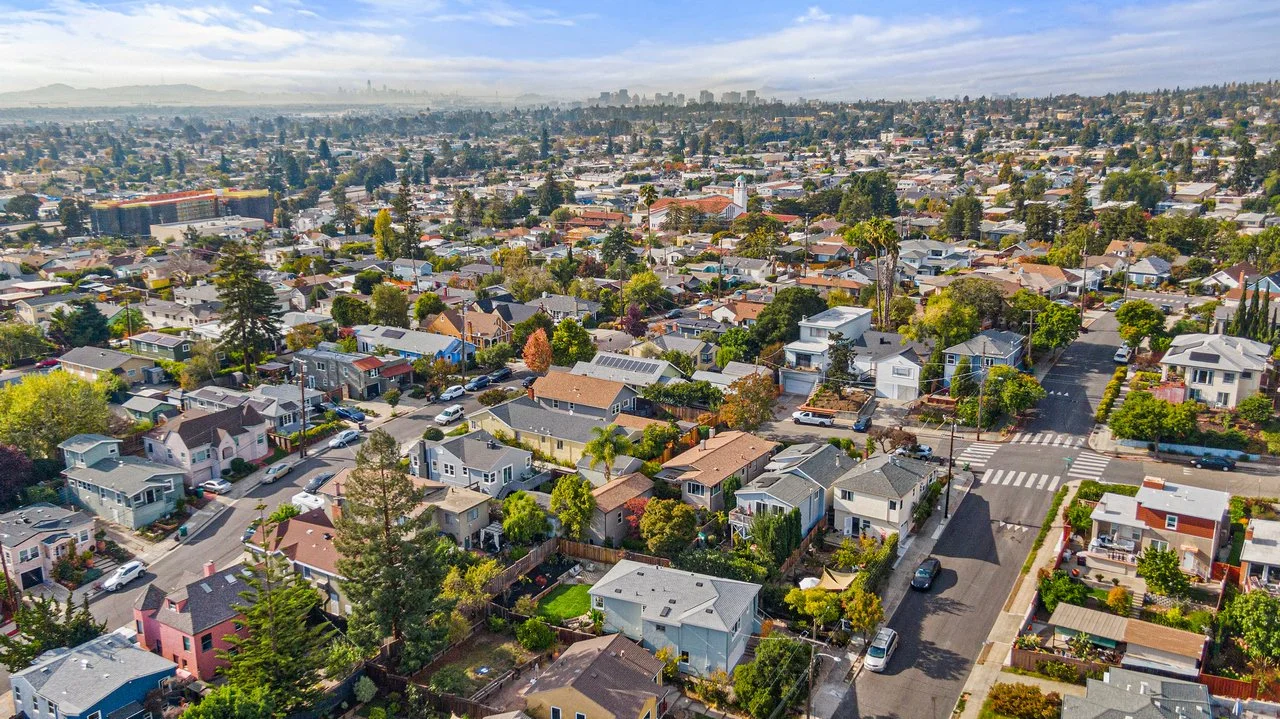 4421 Albert St Smaller 072.jpg