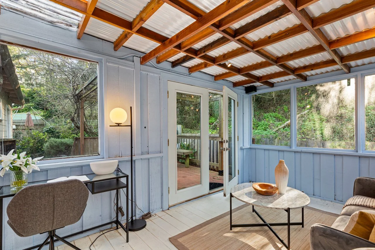 621 Larchmont Dr Smaller 042.jpg