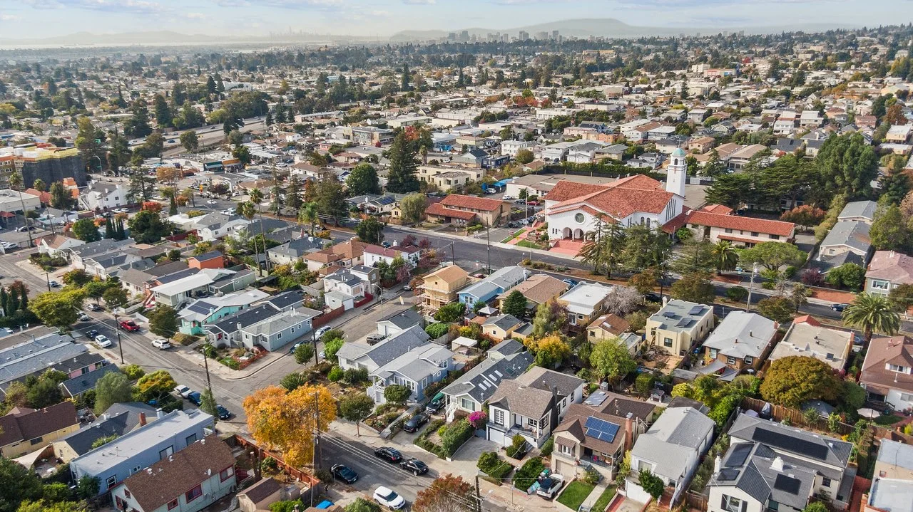 3723 Madrone Smaller 014.jpg