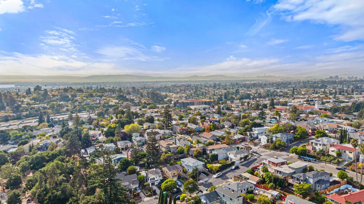 4421 Albert St Smaller 061.jpg