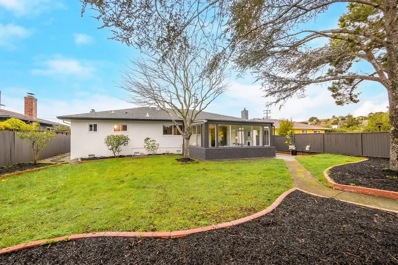 26 Leamont Smallerr049.jpg