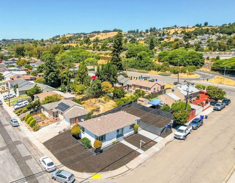 1705 163rd Smaller029.jpg