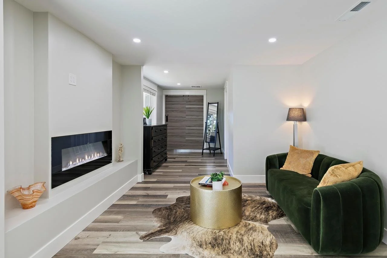 15 Ridge Lane Smaller 053.jpg