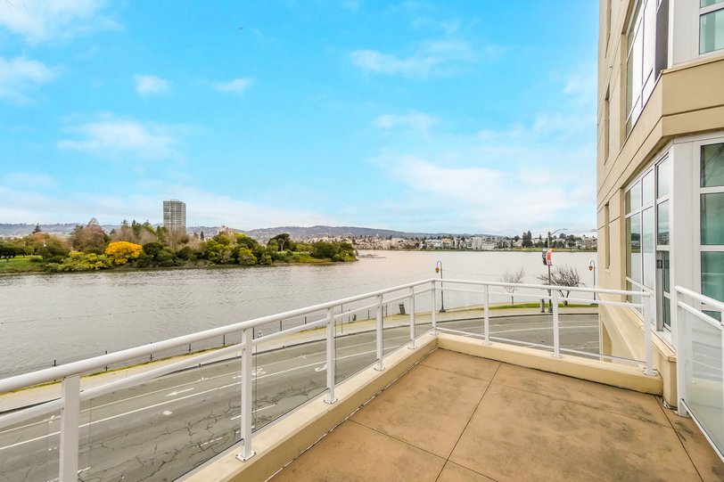 1 Lakeside Smaller 034.jpg