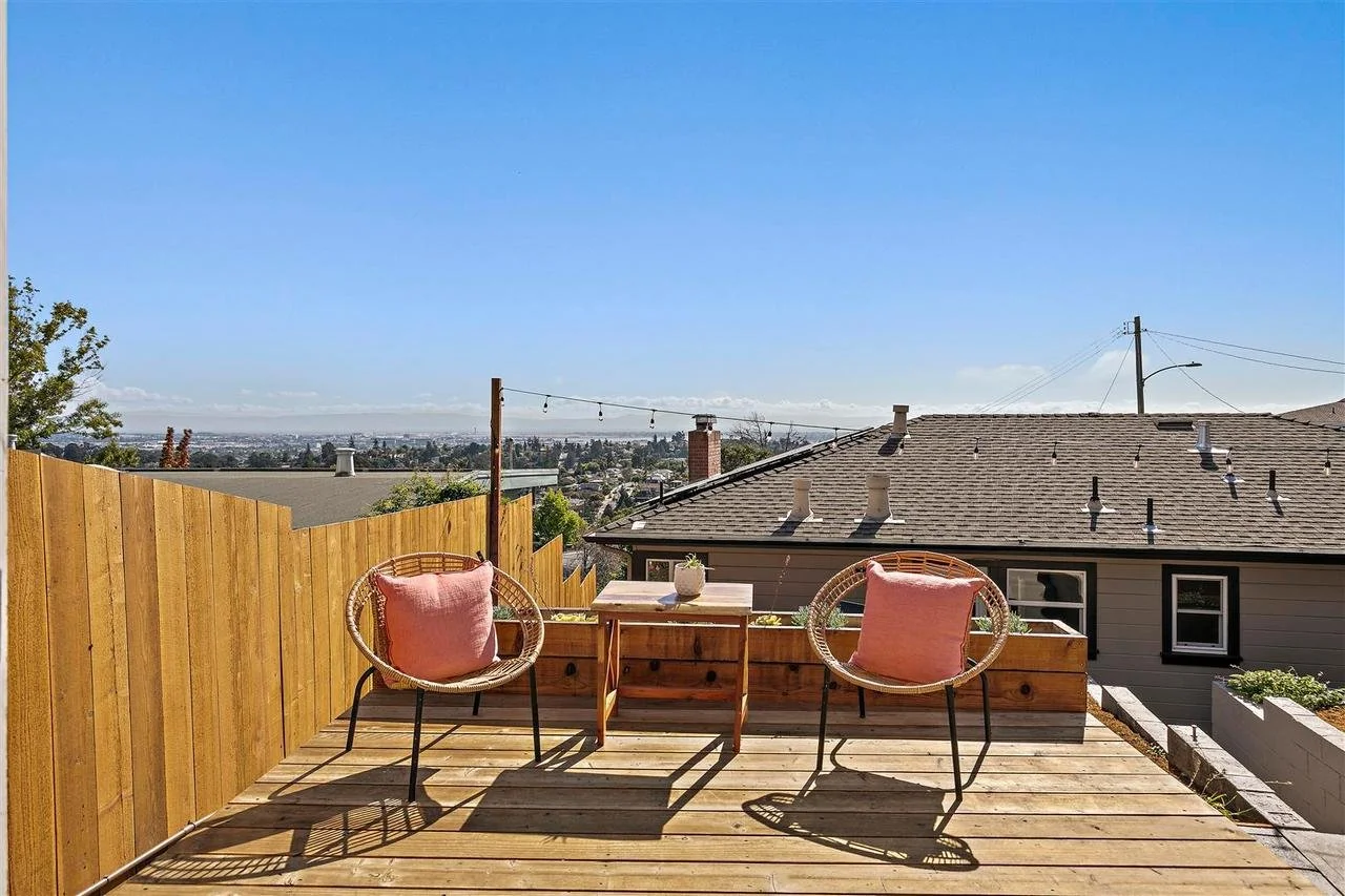 4198 Huntington St Smaller 088.jpg