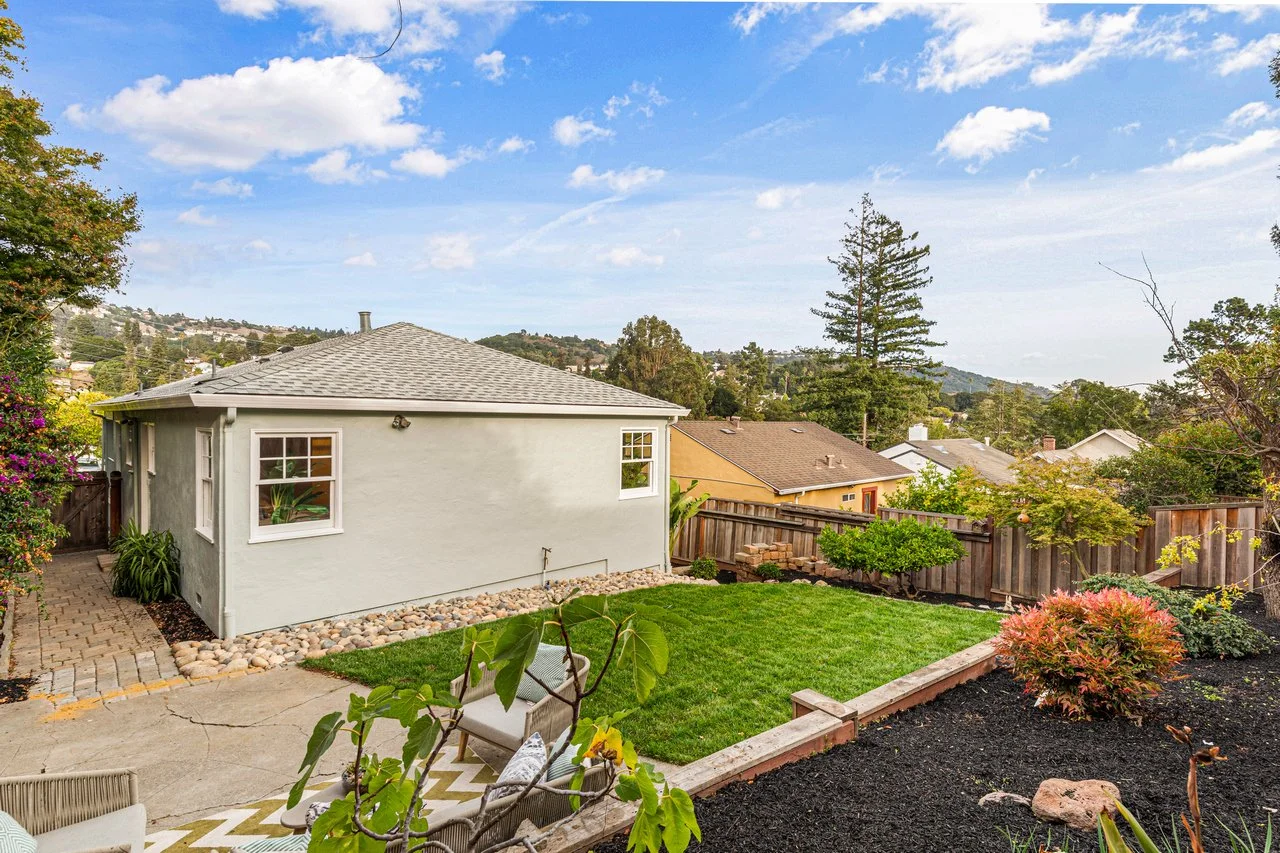 4421 Albert St Smaller 044.jpg