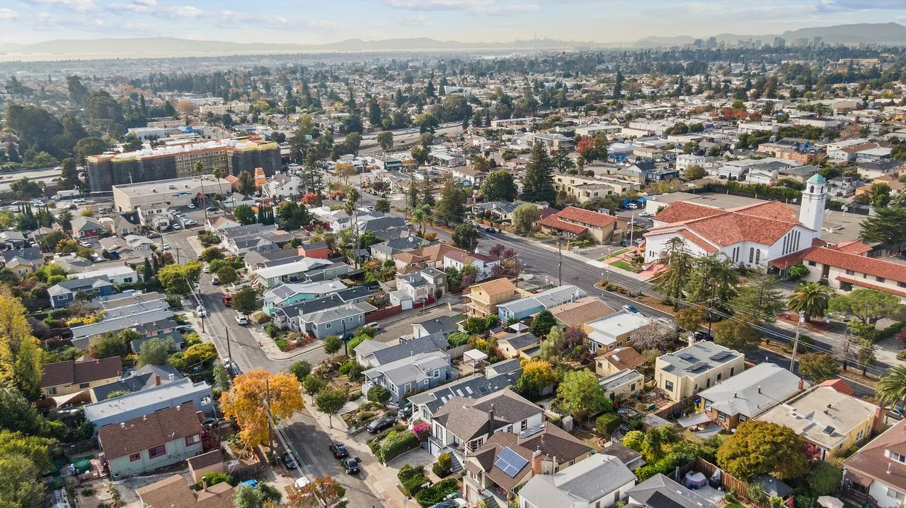 3723 Madrone Smaller 015.jpg