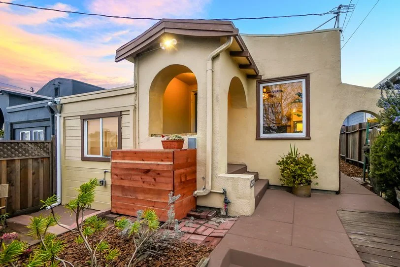 3467 Loma Vista Smaller 003.jpg