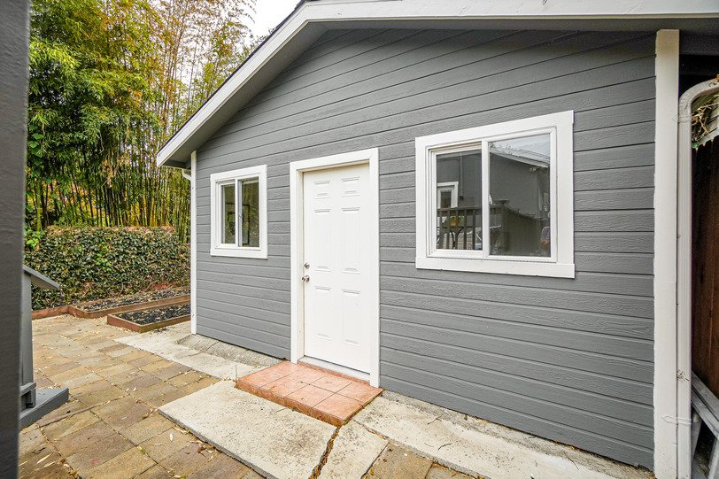 3911 Vale Avenue040.jpg