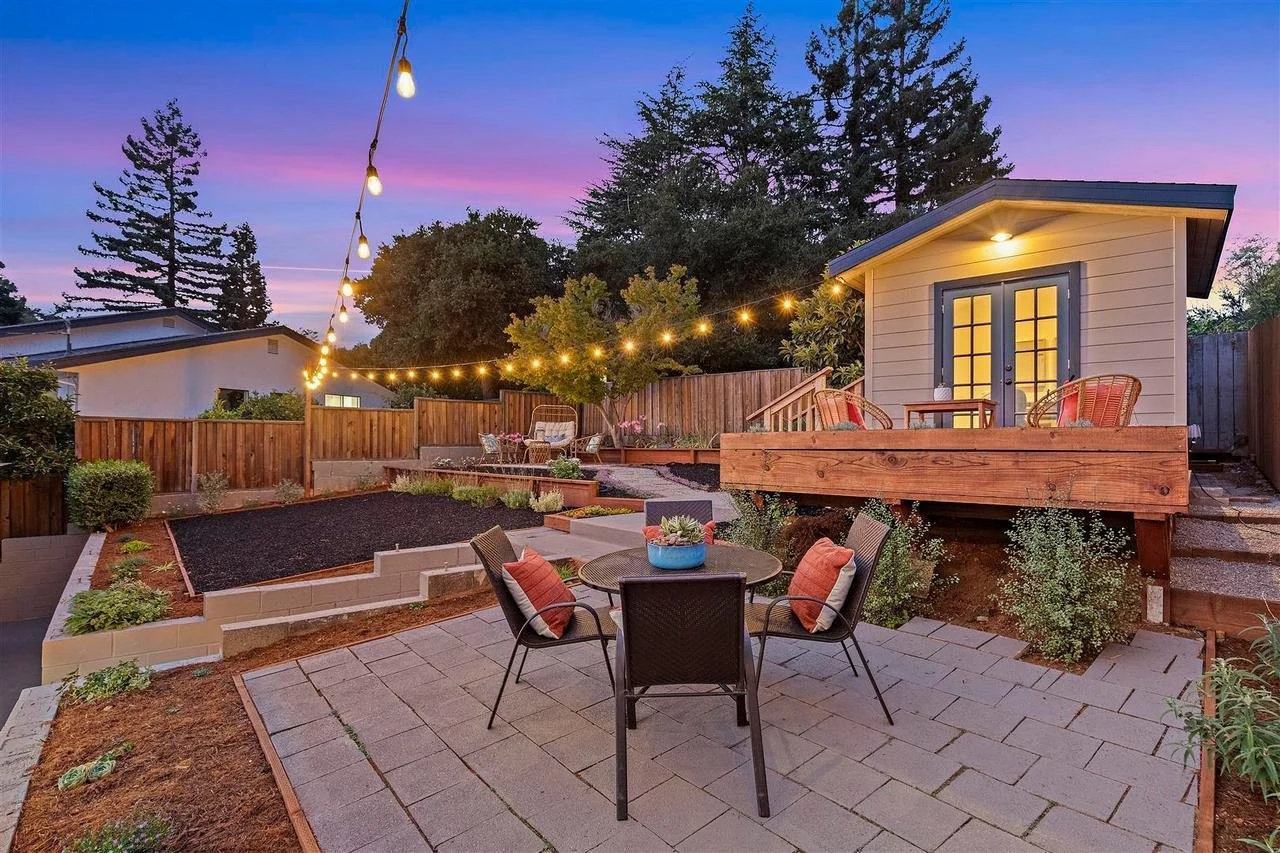 4198 Huntington St Smaller 074.jpg