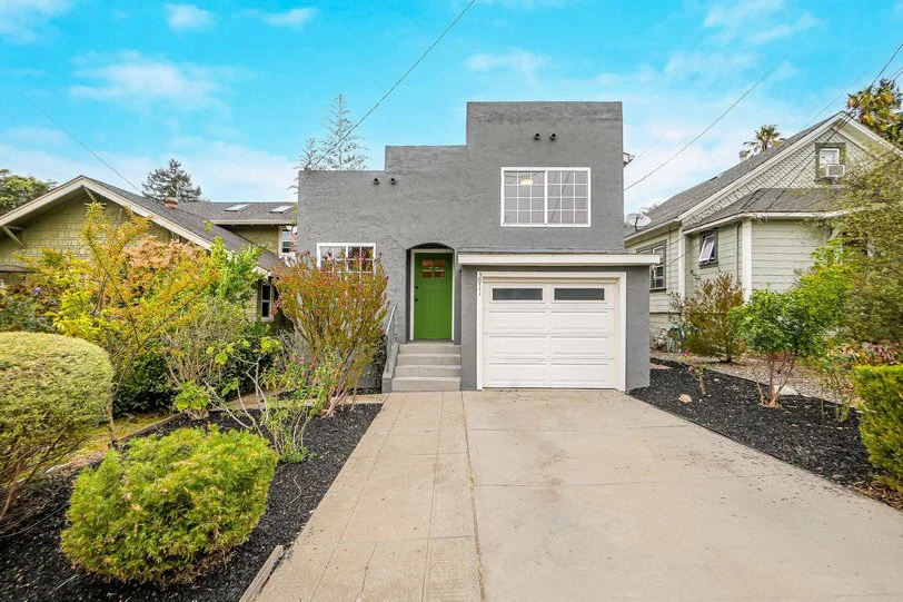 3911 Vale Avenue001.jpg