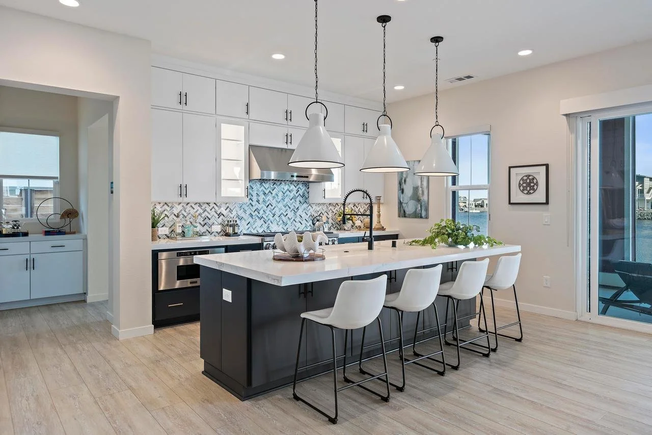 428 Halcyon Smaller 019.jpg