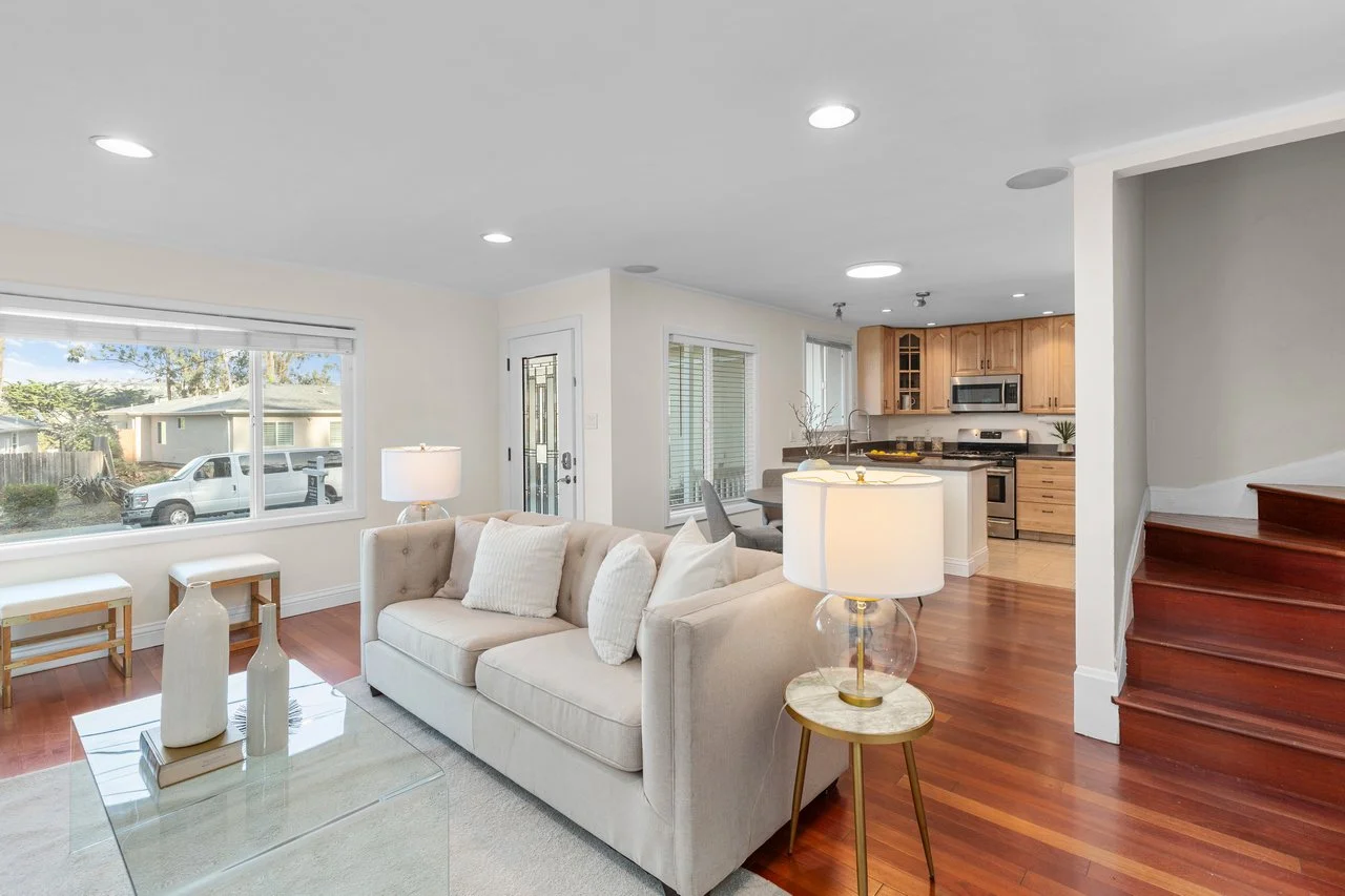 621 Larchmont Dr Smaller 014.jpg