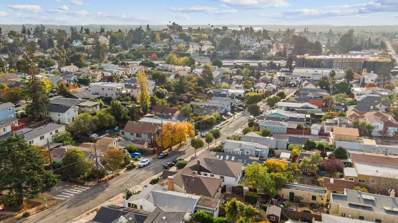 3723 Madrone Smaller 002.jpg