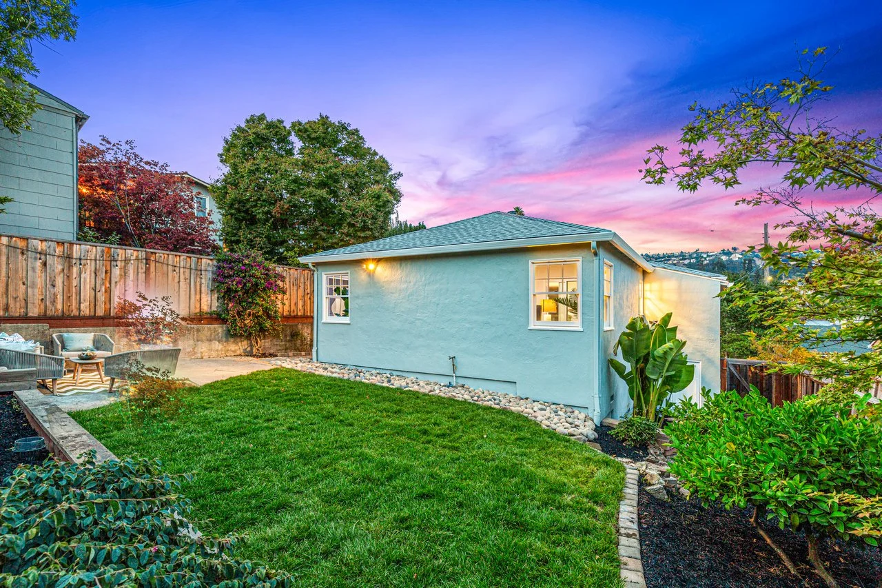 4421 Albert St Smaller 059.jpg