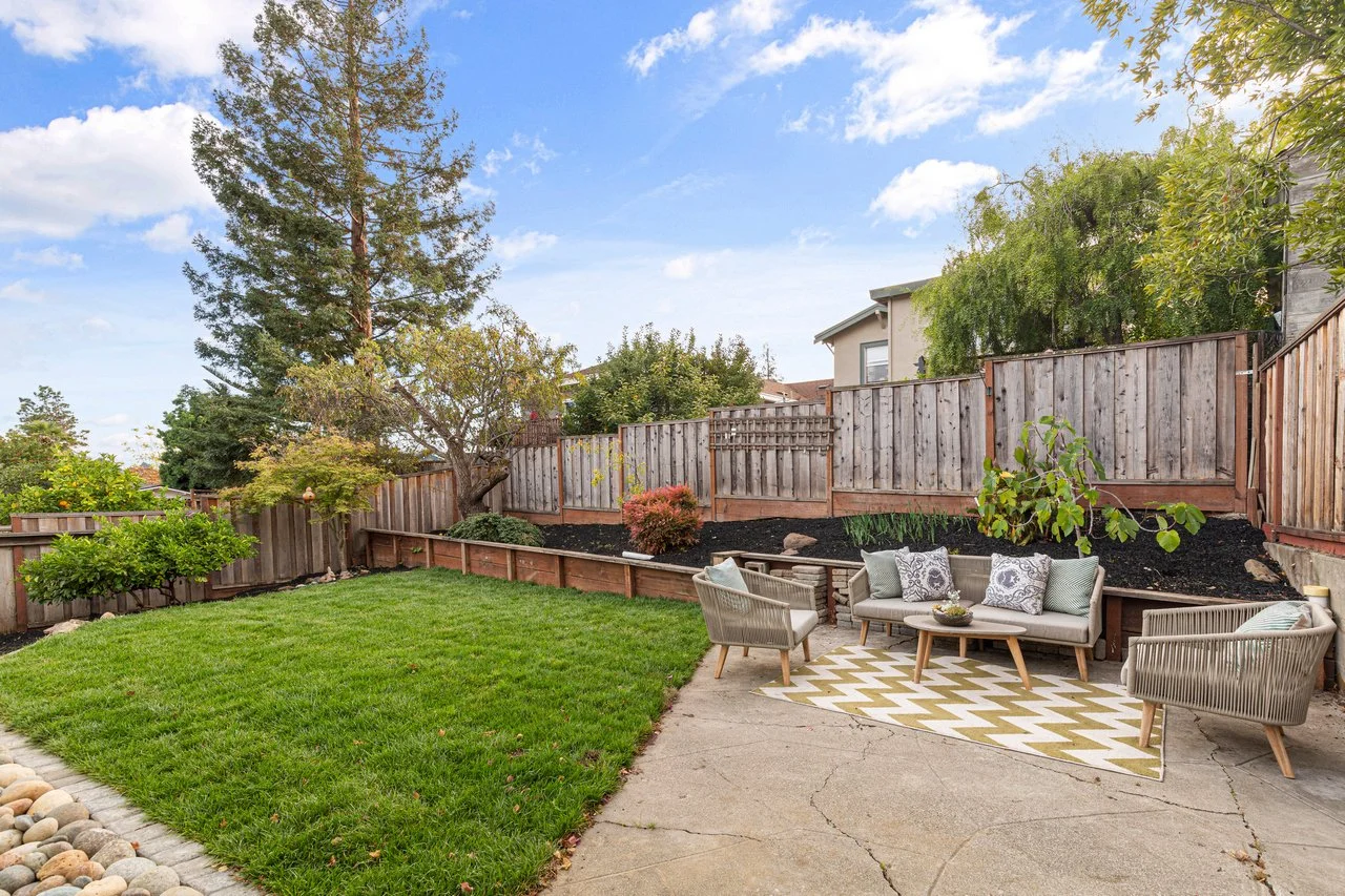 4421 Albert St Smaller 038.jpg