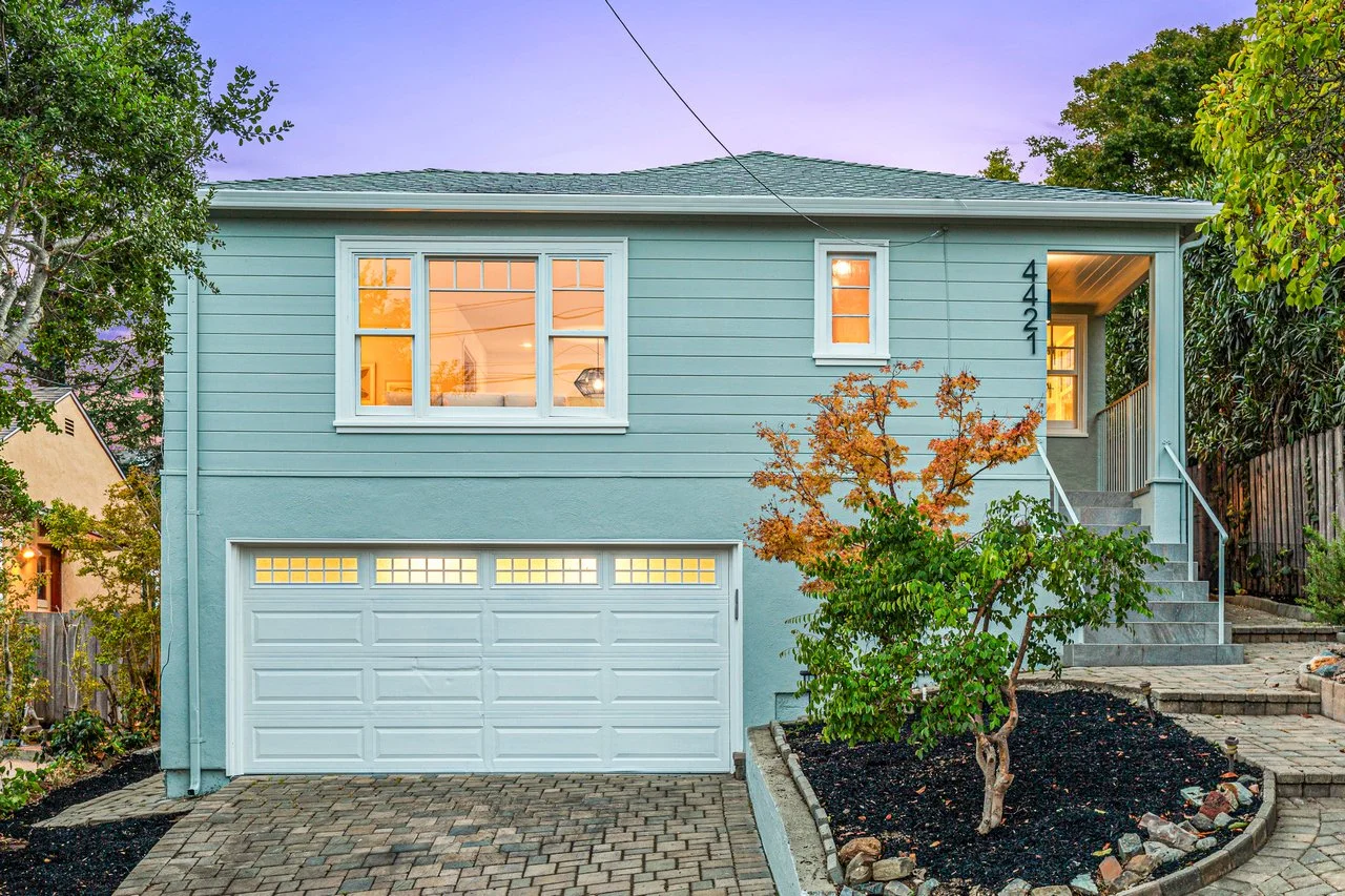 4421 Albert St Smaller 046.jpg