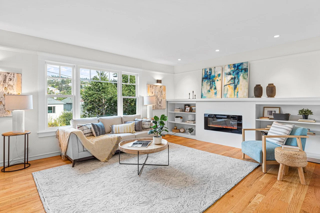 4421 Albert St Smaller 009.jpg