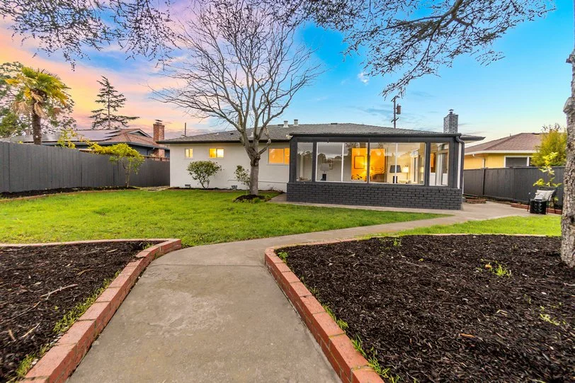 26 Leamont Smallerr005.jpg