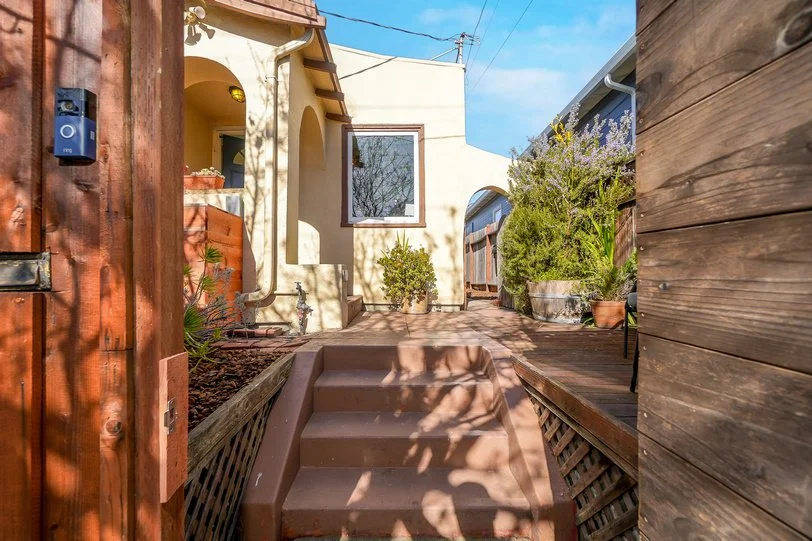 3467 Loma Vista Smaller 006.jpg