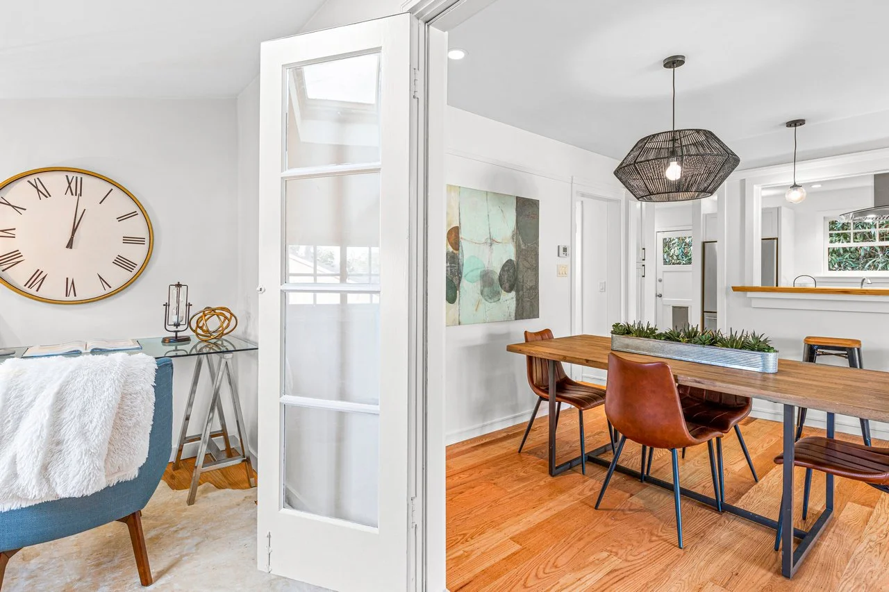 4421 Albert St Smaller 017.jpg