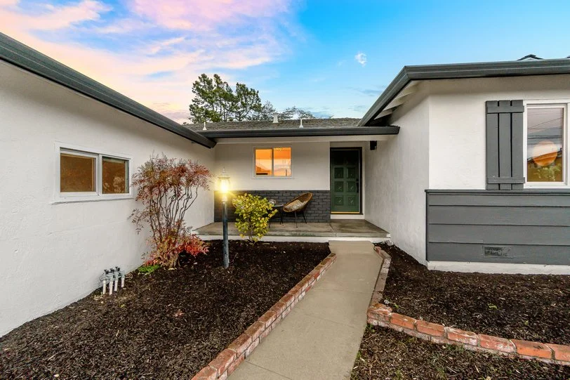 26 Leamont Smallerr004.jpg