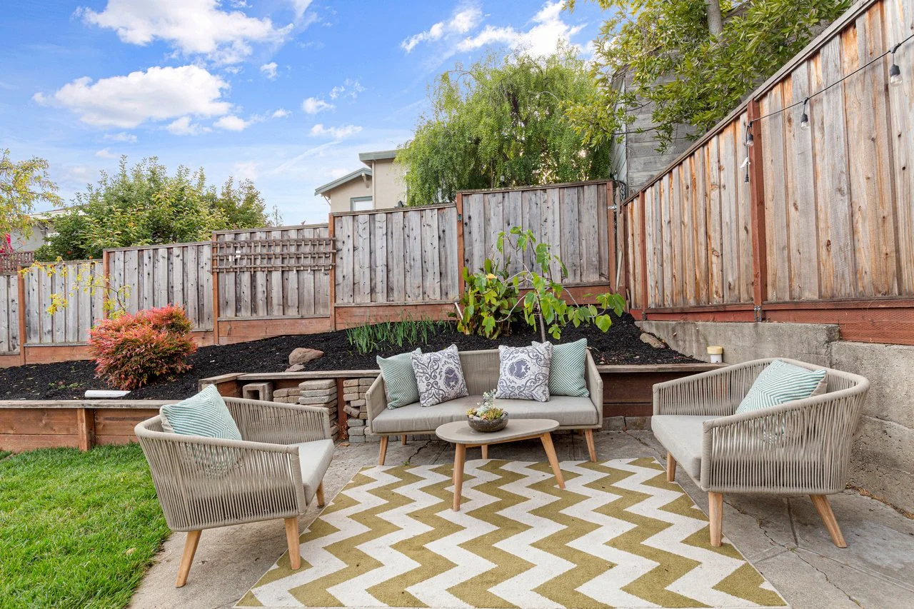 4421 Albert St Smaller 039.jpg