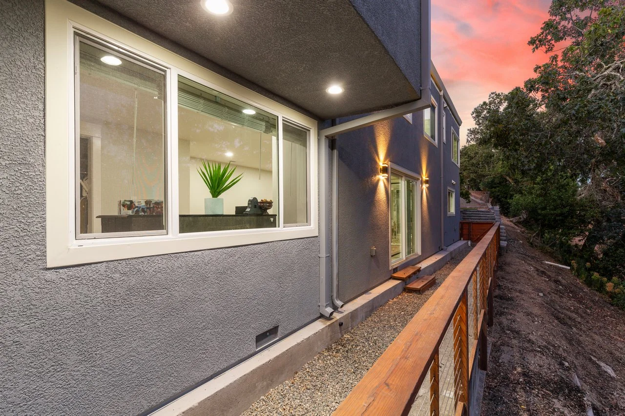 15 Ridge Lane Smaller 004.jpg