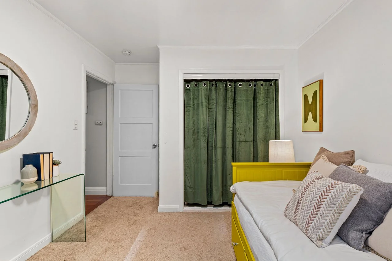 621 Larchmont Dr Smaller 033.jpg