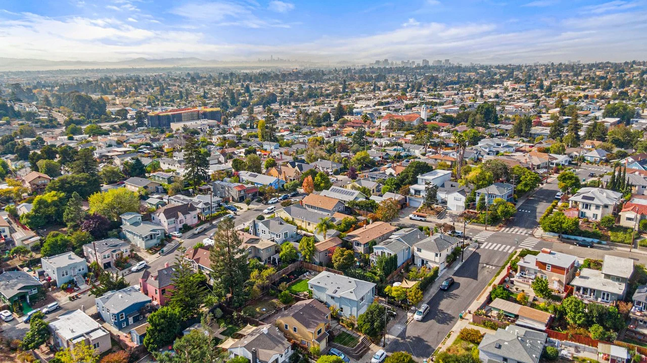 4421 Albert St Smaller 060.jpg