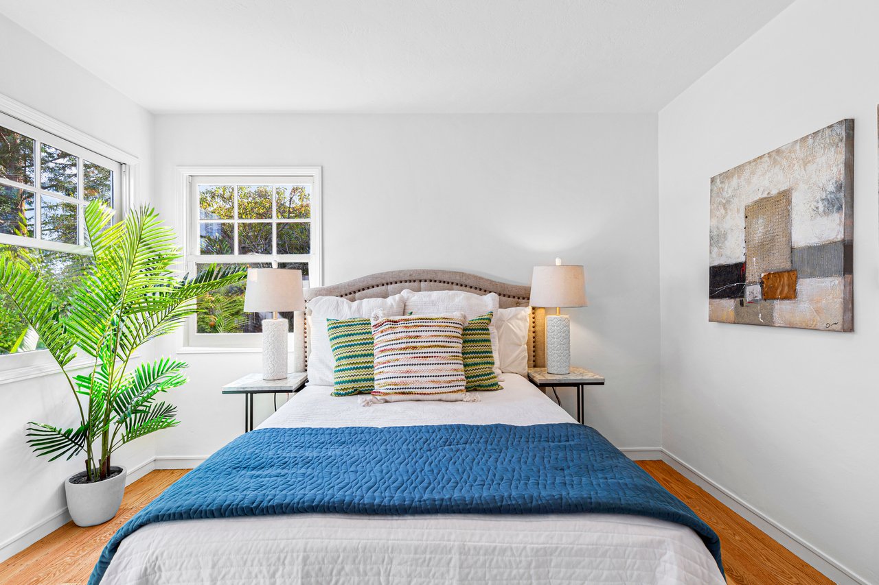 4421 Albert St Smaller 033.jpg