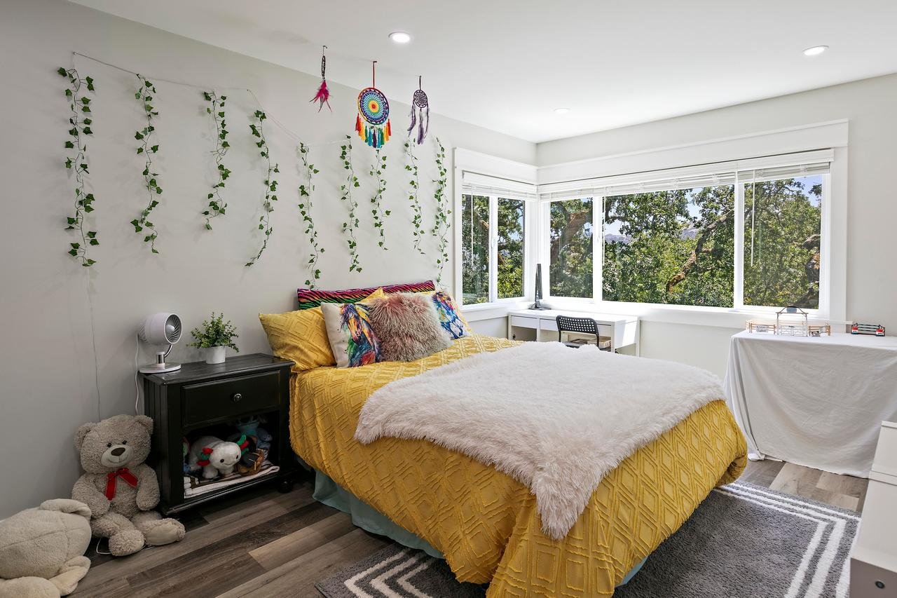 15 Ridge Lane Smaller 042.jpg