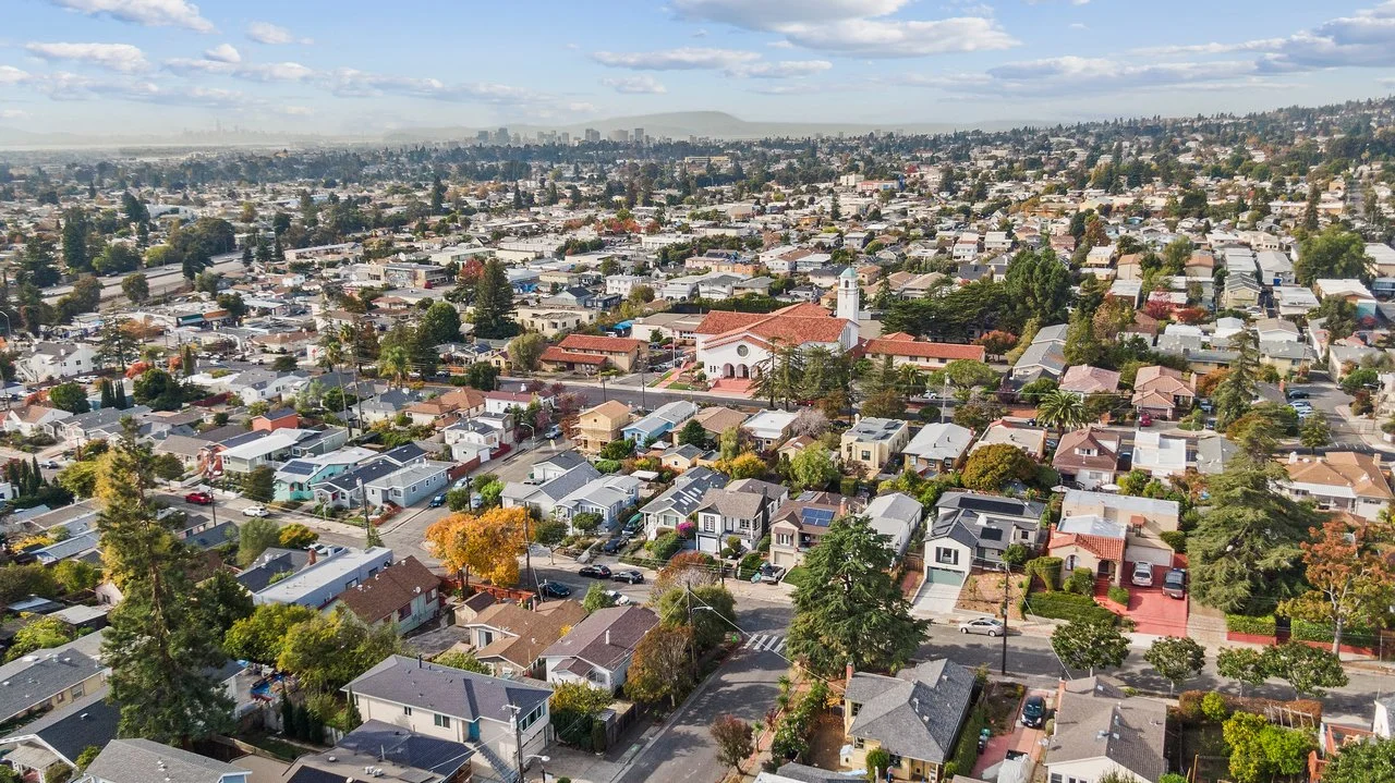 3723 Madrone Smaller 013.jpg
