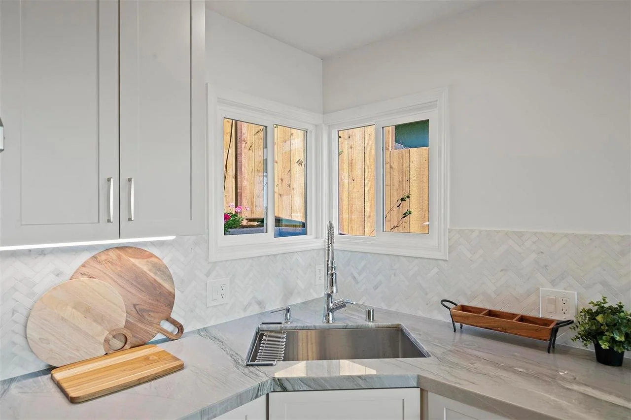 4198 Huntington St Smaller 040.jpg