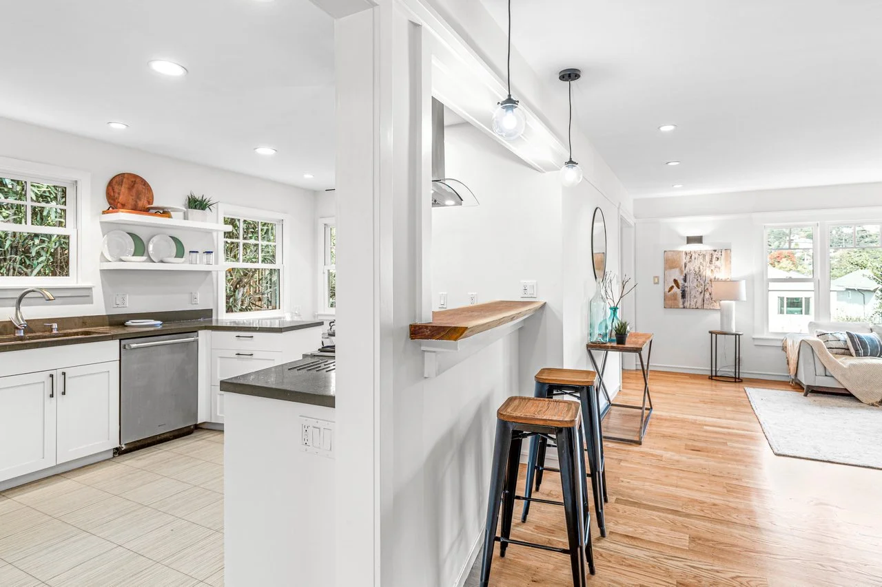 4421 Albert St Smaller 021.jpg