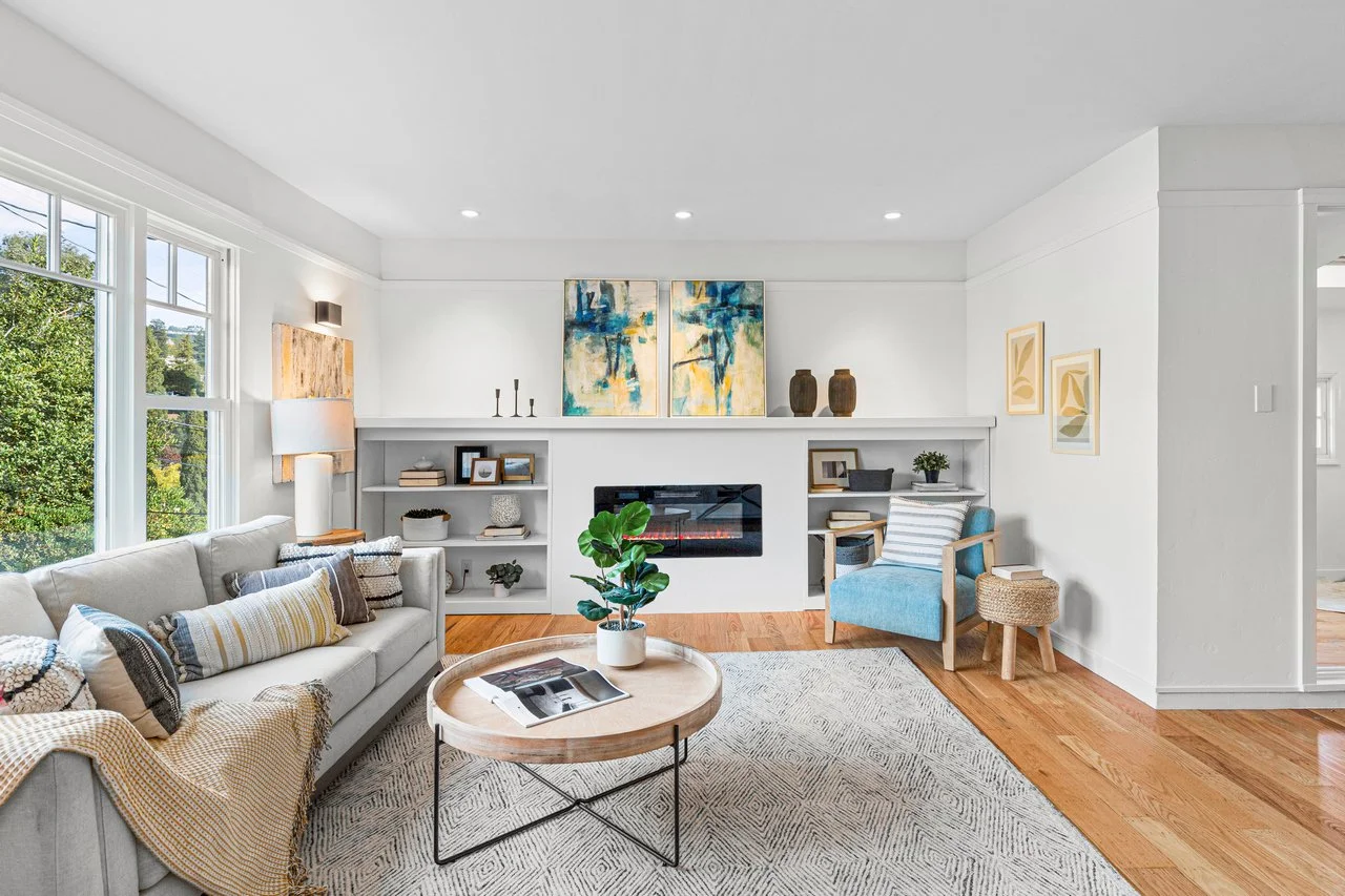 4421 Albert St Smaller 008.jpg