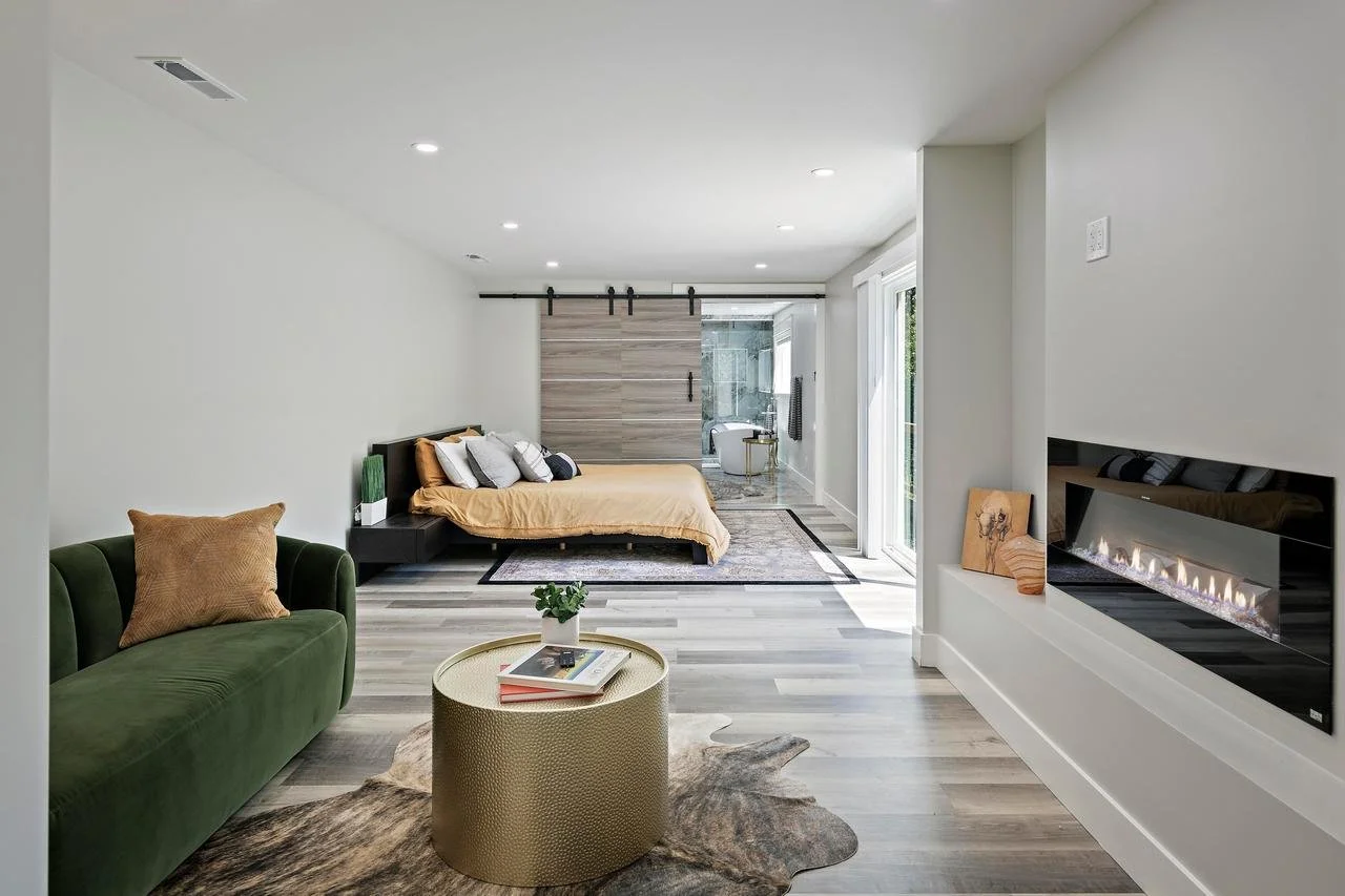 15 Ridge Lane Smaller 048.jpg