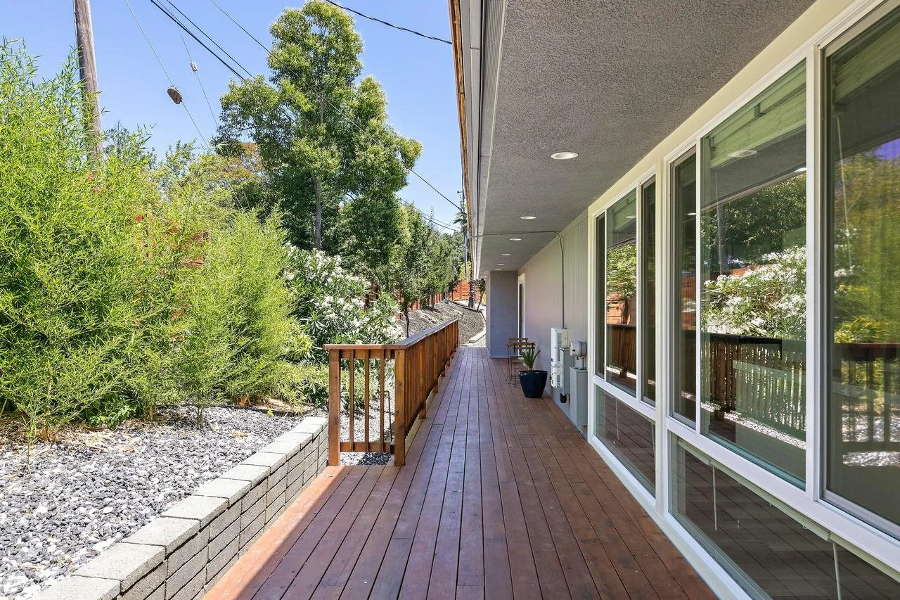 15 Ridge Lane Smaller 024.jpg