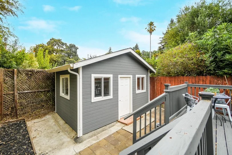 3911 Vale Avenue035.jpg