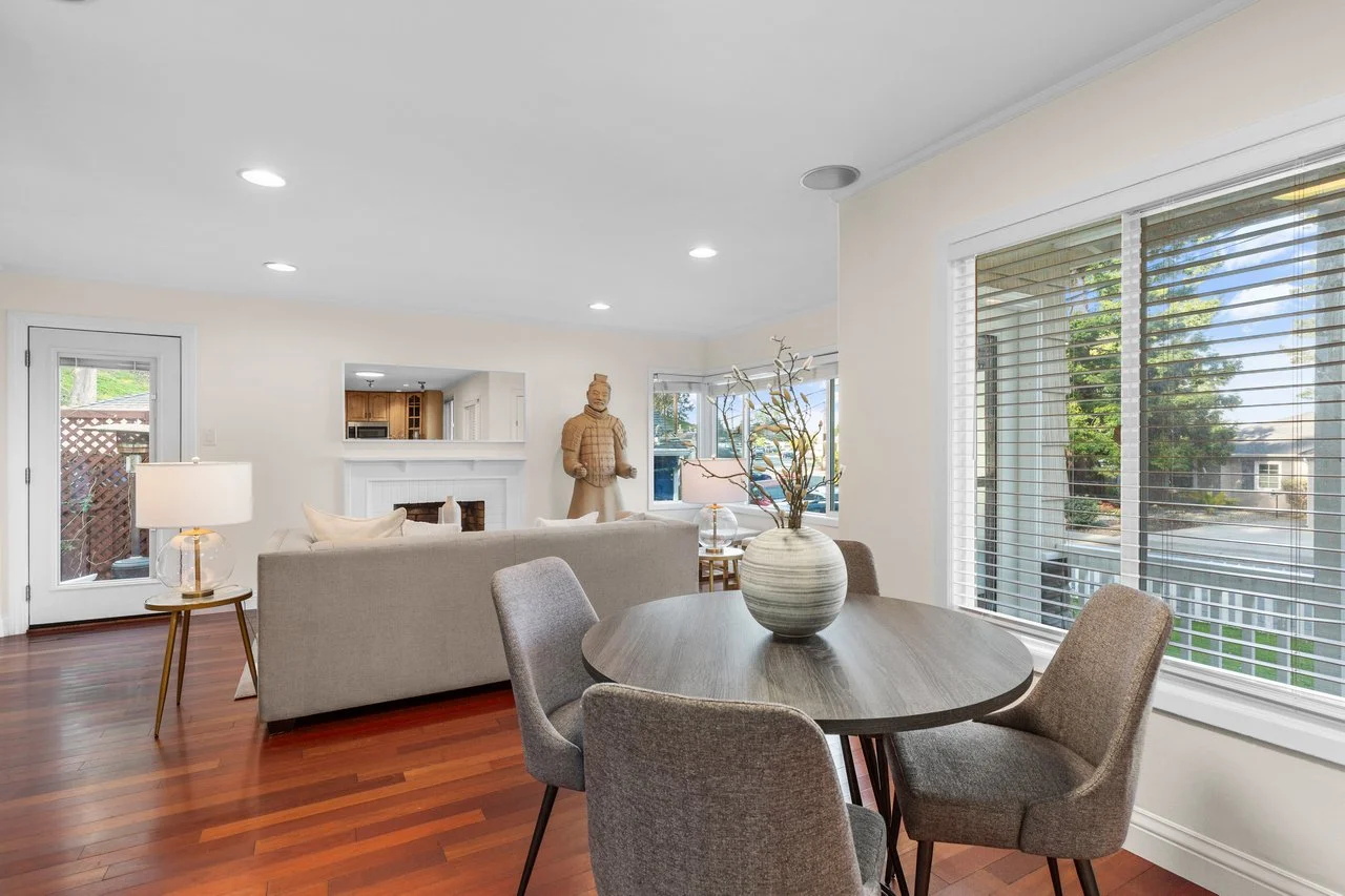 621 Larchmont Dr Smaller 019.jpg