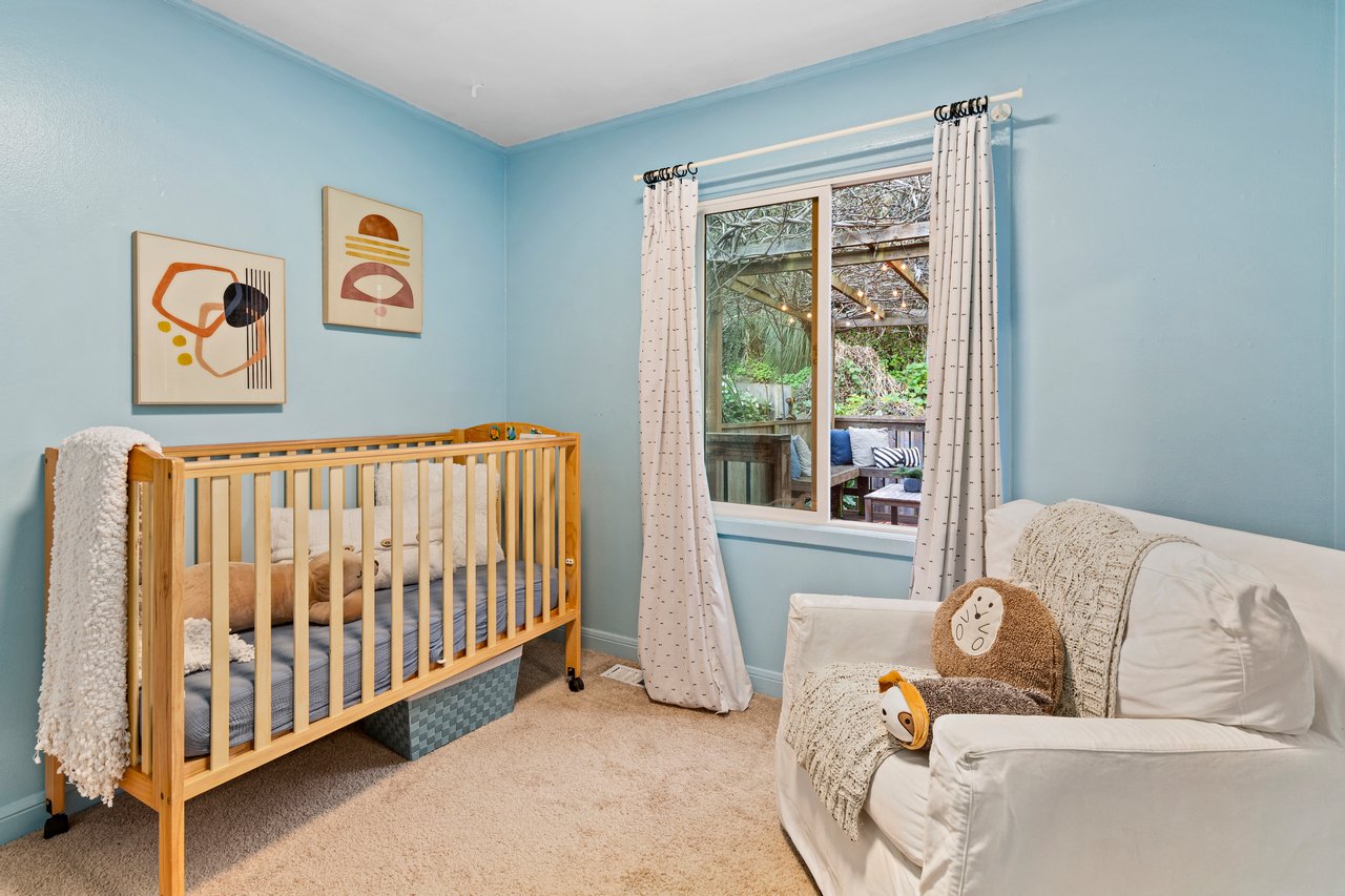 621 Larchmont Dr Smaller 037.jpg