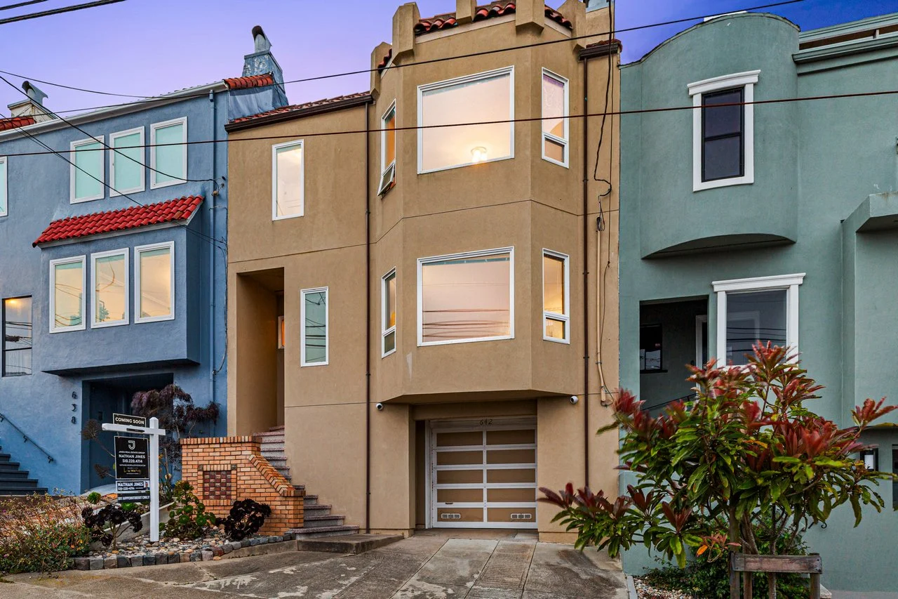 642 30th Smaller 003.jpg